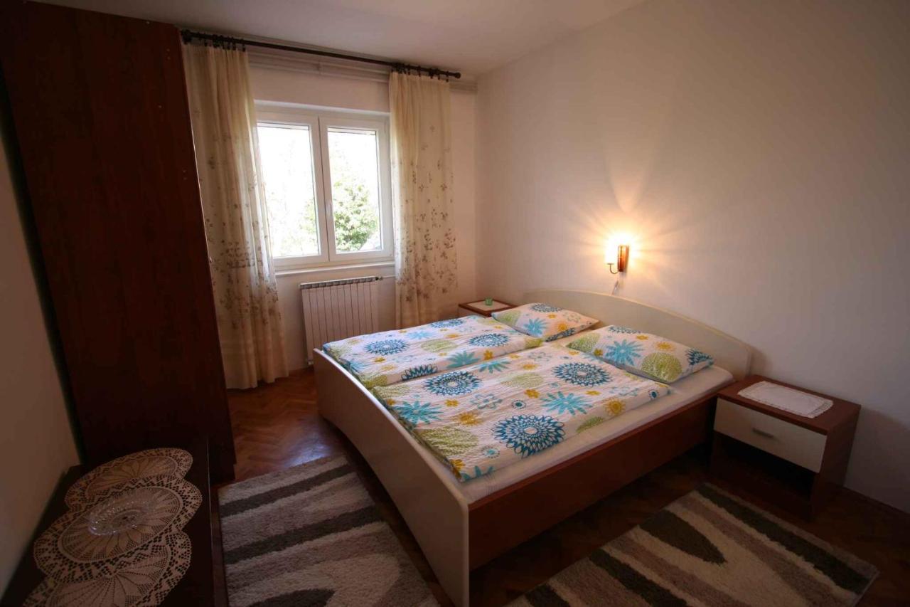 Apartment In Silo/Insel Krk 14533 Exteriör bild